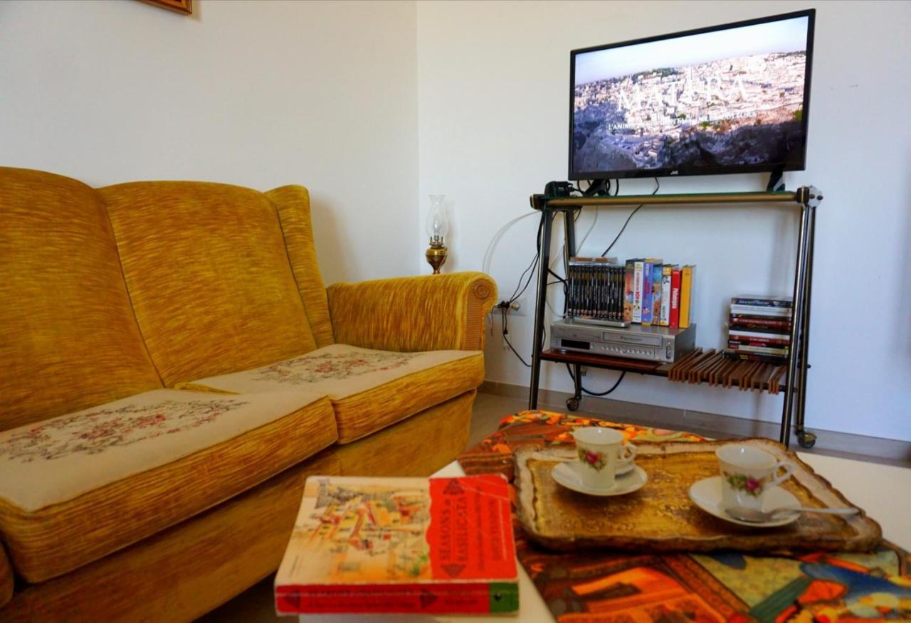 Nomadi Sedentari - Irsina Apartment ภายนอก รูปภาพ
